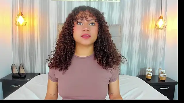 Snapshot of Sofiapassionne chatting on July 8, 2026, 1:59 pm Sofiapassionne online show from July 8, 2026, 1:59 pm