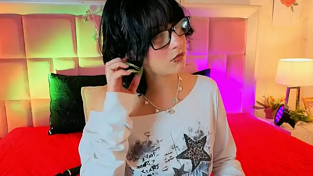 Snapshot of RobinBennett chatting on May 15, 2026, 11:39 am RobinBennett online show from May 15, 2026, 11:39 am