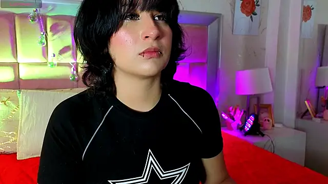 Snapshot of RobinBennett chatting on May 27, 2026, 1:08 pm RobinBennett online show from May 27, 2026, 1:08 pm