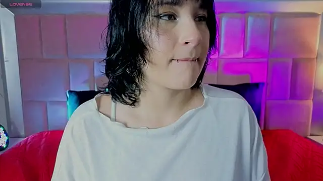 RobinBennett online show from July 6, 2026, 12:02 pm