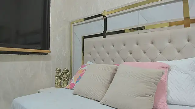 Cameron Hearts online show from September 18, 2025, 12:18 pm