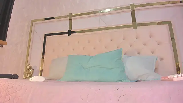 Cameron Hearts online show from December 14, 2025, 12:32 pm