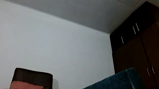 Snapshot of Nataly_Burning chatting on May 14, 2026, 1:01 am Nataly Burning online show from May 14, 2026, 1:01 am
