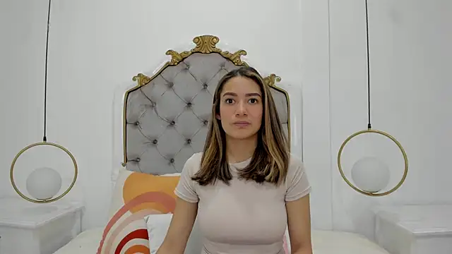 Skylerwhite02 online show from July 25, 2026, 3:48 am