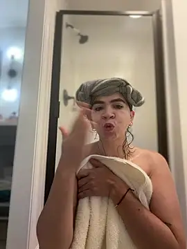 Snapshot of Gringo_XXX_Latina chatting on July 21, 2026, 11:18 pm Gringo XXX Latina online show from July 21, 2026, 11:18 pm