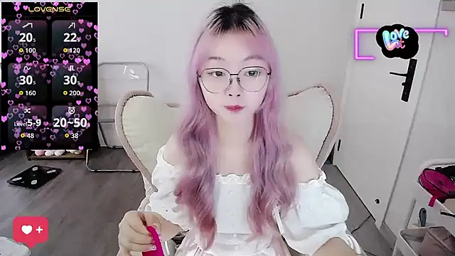 baby-yaya20 online show from September 22, 2025, 5:09 am