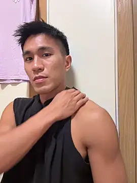 gooodboiii online show from October 17, 2025, 1:25 pm