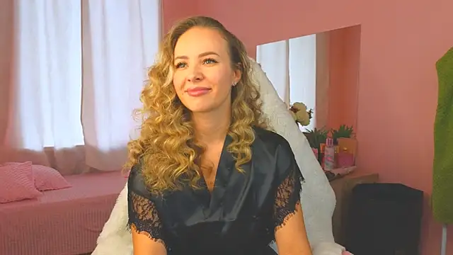 Snapshot of Hloya_Mei chatting on October 11, 2025, 3:17 am Hloya Mei online show from October 11, 2025, 3:17 am