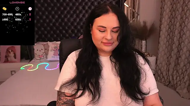 SerahMirabeli online show from September 29, 2025, 7:08 pm