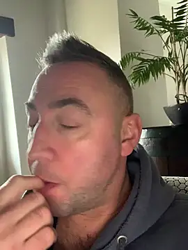 Marronglace1 online show from February 18, 2026, 9:38 am