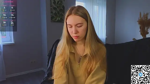 Snapshot of Succubelle chatting on October 8, 2025, 6:11 am Succubelle online show from October 8, 2025, 6:11 am