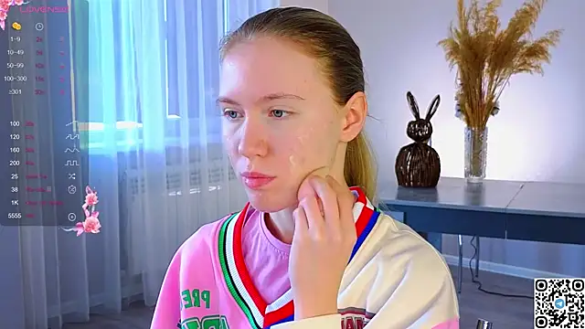 Snapshot of Succubelle chatting on November 18, 2025, 6:18 am Succubelle online show from November 18, 2025, 6:18 am