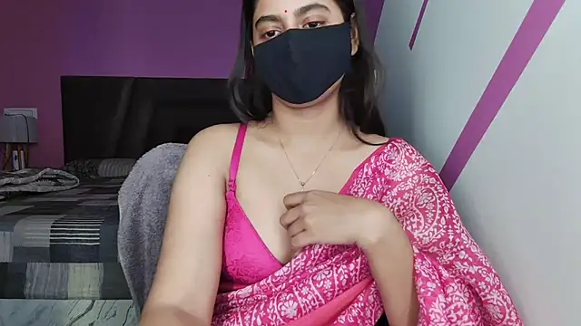 Snapshot of Tanya-mittal chatting on June 6, 2026, 6:56 pm Tanya-mittal online show from June 6, 2026, 6:56 pm