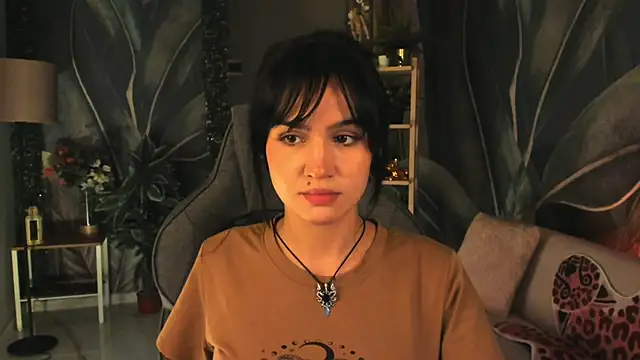 MonicaFarmer online show from October 13, 2025, 5:35 pm