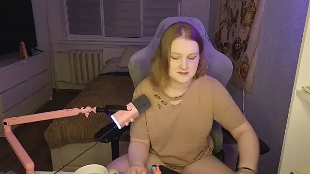 Snapshot of OliviaBlade chatting on October 19, 2025, 1:56 pm OliviaBlade online show from October 19, 2025, 1:56 pm