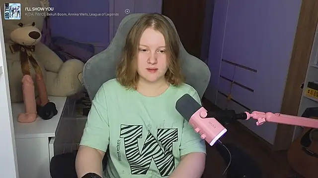 Snapshot of OliviaBlade chatting on November 1, 2025, 1:46 pm OliviaBlade online show from November 1, 2025, 1:46 pm