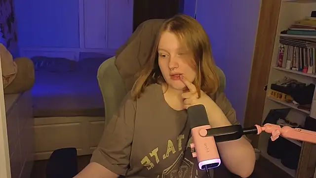 Snapshot of OliviaBlade chatting on November 11, 2025, 2:28 pm OliviaBlade online show from November 11, 2025, 2:28 pm