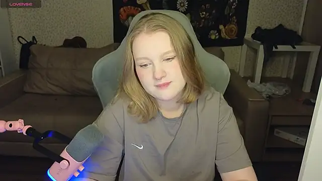 Snapshot of OliviaBlade chatting on November 30, 2025, 1:37 pm OliviaBlade online show from November 30, 2025, 1:37 pm