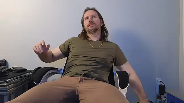 AlbinoAdonis online show from March 11, 2026, 2:28 am