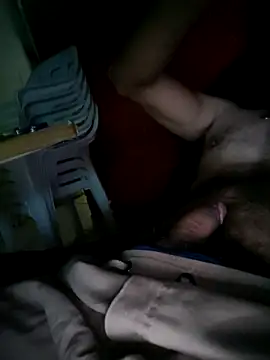 Snapshot of Deyvid184 chatting on December 16, 2025, 10:53 am Deyvid184 online show from December 16, 2025, 10:53 am