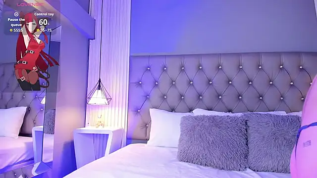 Snapshot of LunaBloomn chatting on November 18, 2025, 5:06 pm LunaBloomn online show from November 18, 2025, 5:06 pm