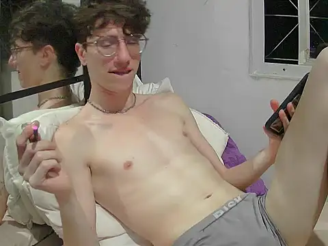 Snapshot of HeiRique chatting on November 1, 2025, 6:15 am HeiRique online show from November 1, 2025, 6:15 am