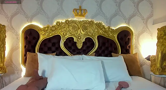 Snapshot of AlisonBeckerr_ chatting on November 25, 2025, 5:13 pm AlisonBeckerr online show from November 25, 2025, 5:13 pm