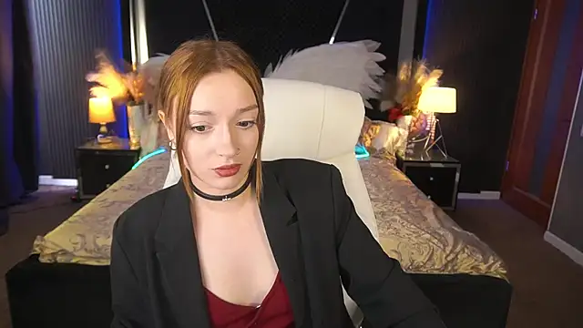 FoxyMayy online show from July 4, 2026, 12:55 pm