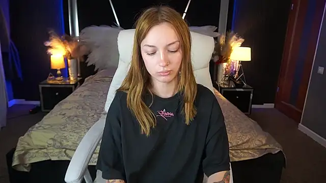 FoxyMayy online show from July 21, 2026, 1:02 pm