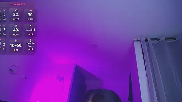 Leslie Bussh  online show from May 31, 2026, 11:39 pm