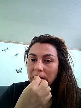 vanessa-titisM online show from May 1, 2026, 5:06 pm