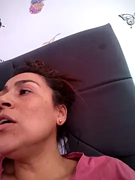 Snapshot of vanessa-titisM chatting on May 6, 2026, 4:56 pm vanessa-titisM online show from May 6, 2026, 4:56 pm