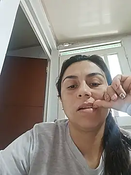 Snapshot of vanessa-titisM chatting on May 29, 2026, 8:29 pm vanessa-titisM online show from May 29, 2026, 8:29 pm