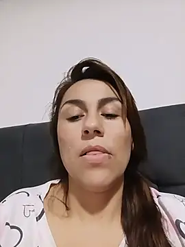 Snapshot of vanessa-titisM chatting on July 23, 2026, 11:35 pm vanessa-titisM online show from July 23, 2026, 11:35 pm