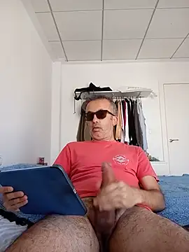 Snapshot of EmilioTaladdro chatting on May 28, 2026, 11:18 am EmilioTaladdro online show from May 28, 2026, 11:18 am
