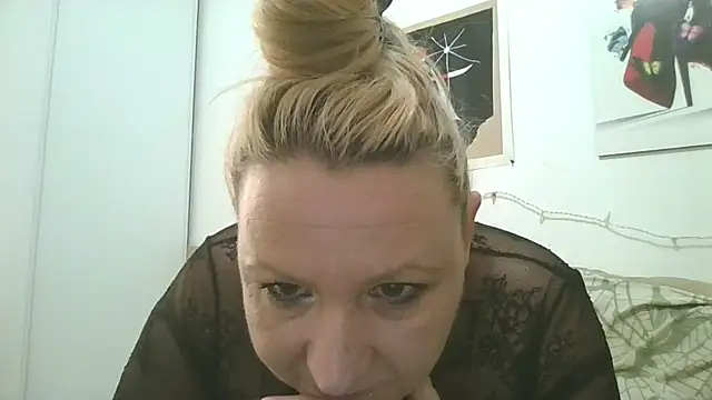 Snapshot of Bakala93 chatting on May 7, 2026, 9:31 pm Bakala93 online show from May 7, 2026, 9:31 pm