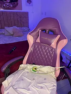 Anabelle 00  online show from May 3, 2026, 3:12 am