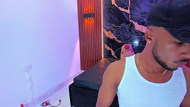 Snapshot of Lucky_boys__X chatting on September 18, 2025, 11:45 am Lucky boys X online show from September 18, 2025, 11:45 am