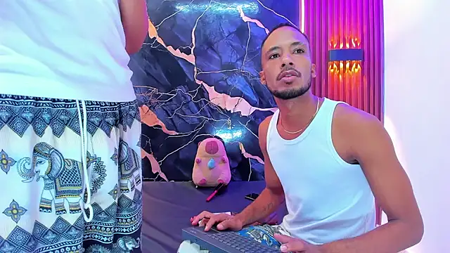 Snapshot of Lucky_boys__X chatting on September 19, 2025, 11:11 am Lucky boys X online show from September 19, 2025, 11:11 am