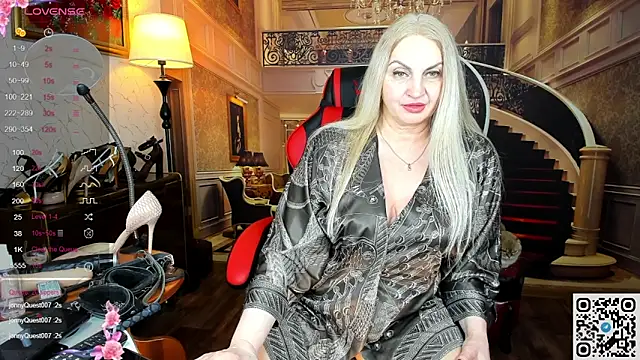 Snapshot of Nina_Devillle chatting on May 18, 2026, 4:07 am Nina Devillle online show from May 18, 2026, 4:07 am