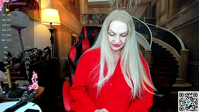Snapshot of Nina_Devillle chatting on June 1, 2026, 11:39 pm Nina Devillle online show from June 1, 2026, 11:39 pm