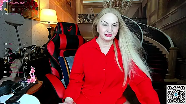 Snapshot of Nina_Devillle chatting on June 8, 2026, 11:27 pm Nina Devillle online show from June 8, 2026, 11:27 pm