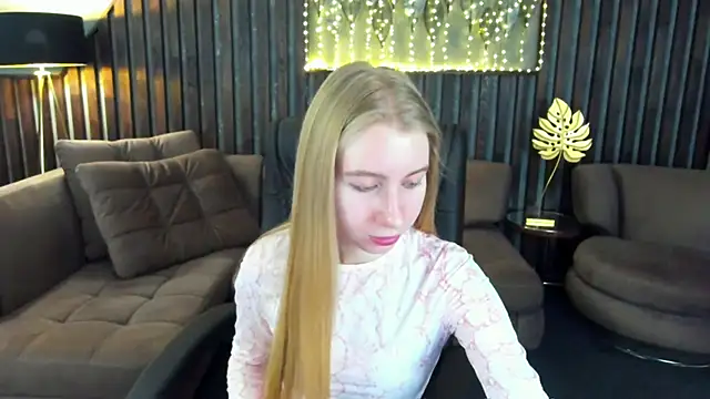 Alina Blonde online show from March 15, 2026, 6:41 am