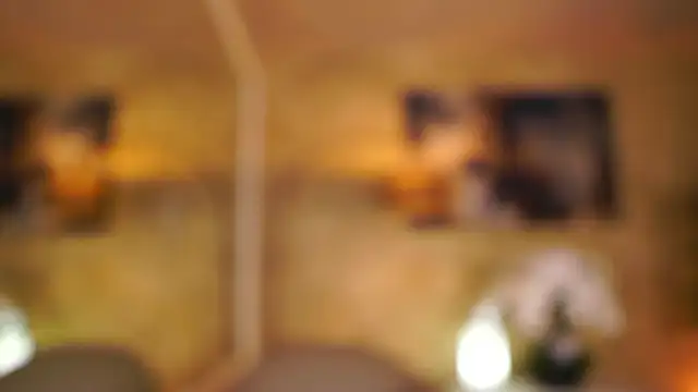 Snapshot of YuliaDesirevska chatting on October 25, 2025, 6:02 pm YuliaDesirevska online show from October 25, 2025, 6:02 pm