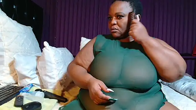 Snapshot of Bustyboobs02xx chatting on July 26, 2026, 7:37 am Bustyboobs02xx online show from July 26, 2026, 7:37 am