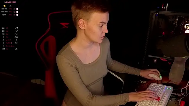 Snapshot of KrisNeal chatting on October 19, 2025, 10:05 am KrisNeal online show from October 19, 2025, 10:05 am