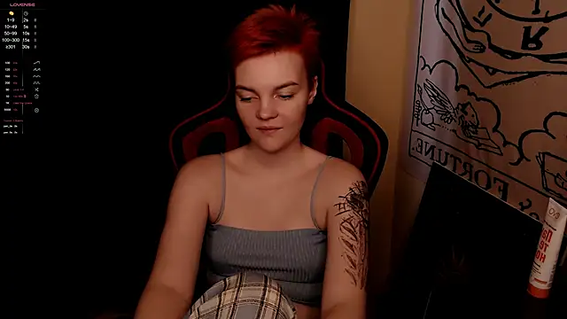 Snapshot of KrisNeal chatting on November 7, 2025, 10:15 am KrisNeal online show from November 7, 2025, 10:15 am