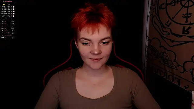 Snapshot of KrisNeal chatting on November 8, 2025, 9:31 am KrisNeal online show from November 8, 2025, 9:31 am