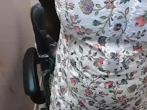 Snapshot of bold_naina chatting on November 20, 2025, 4:01 am bold naina online show from November 20, 2025, 4:01 am