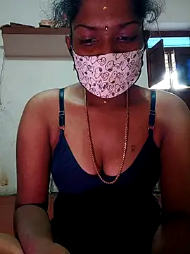 Snapshot of Tamil_Kavitha chatting on November 30, 2025, 4:16 am Tamil Kavitha online show from November 30, 2025, 4:16 am